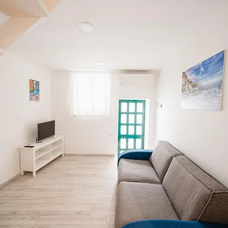 Daire Amalfi White-Top Location Near Piazza Duomo! Amalfi